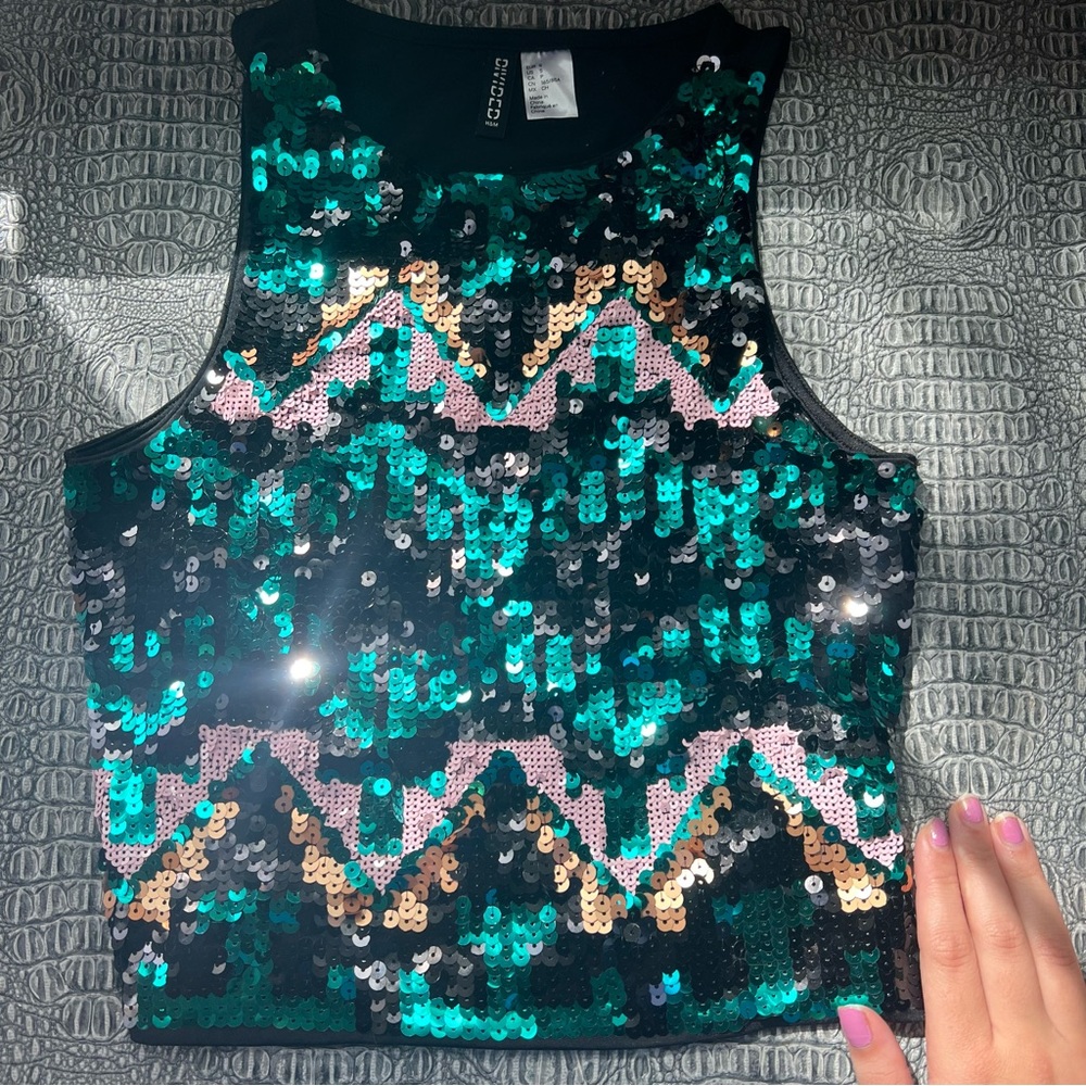 Sequin sparkly going out party tank top Divided NYE